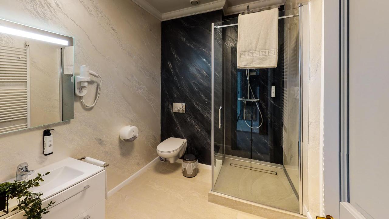 Hotel Angel Sofia Fălticeni Exteriér fotografie
