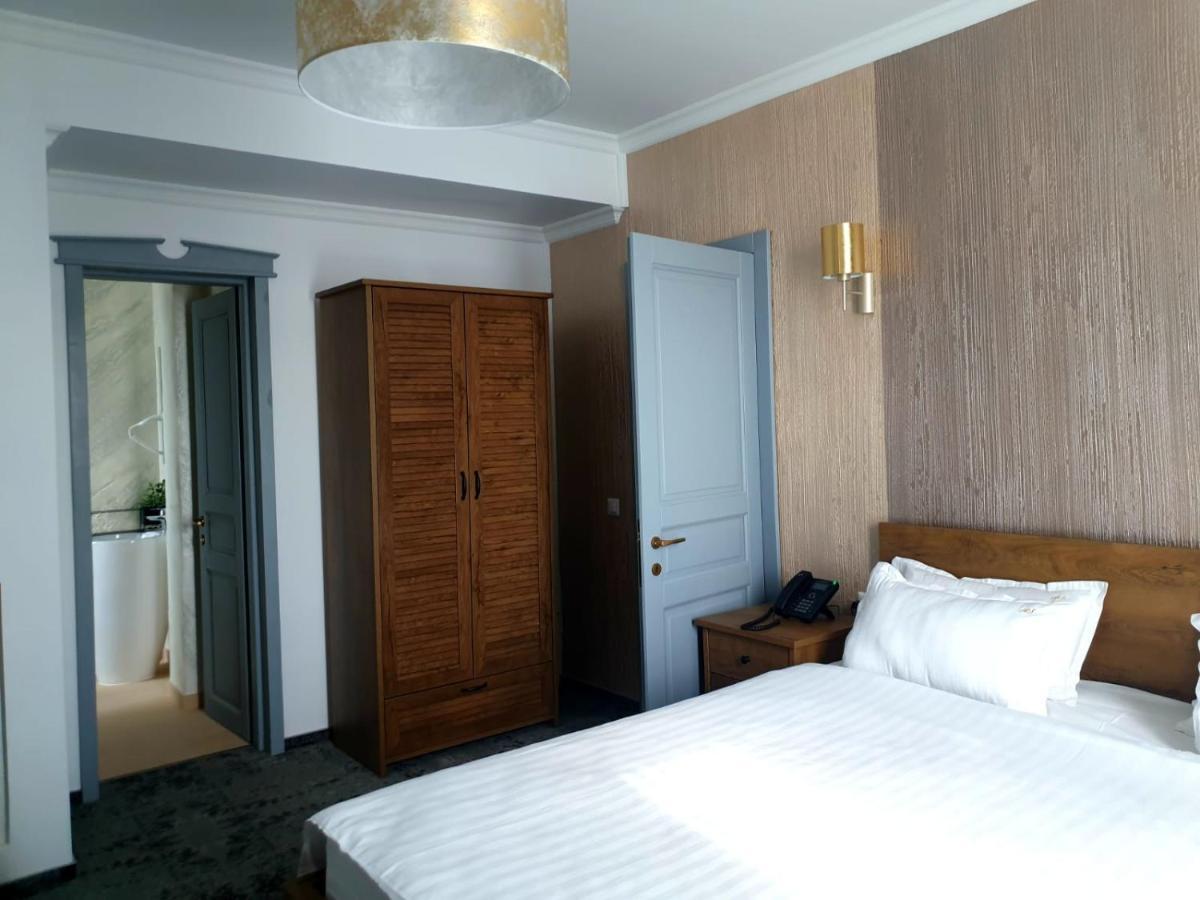 Hotel Angel Sofia Fălticeni Exteriér fotografie